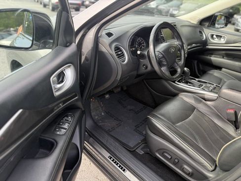 Used 2019 INFINITI QX60 Luxe w/ Essential Package FWD image 9