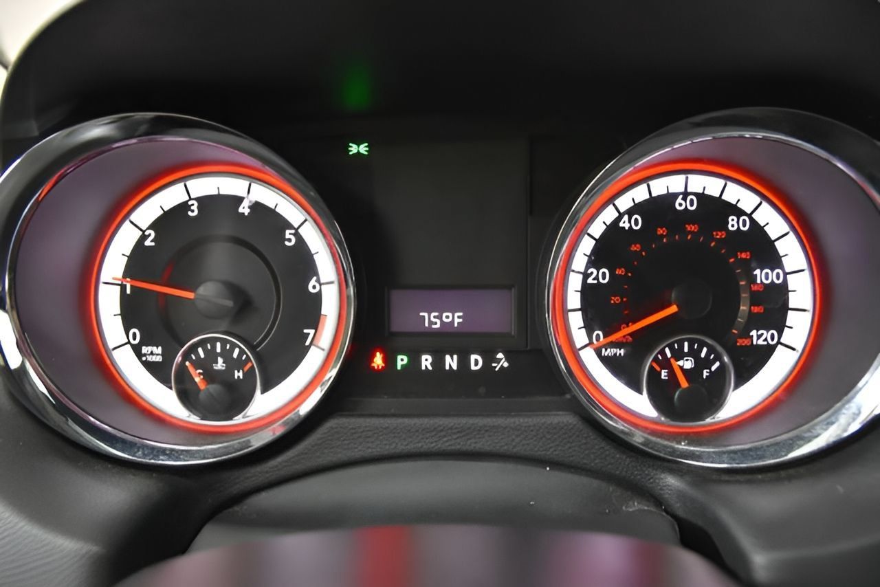 Used 2018 Dodge Grand Caravan SE w/ UConnect Hands-Free Group FWD image 14