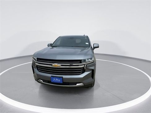 Used 2022 Chevrolet Tahoe LT w/ Luxury Package image 4