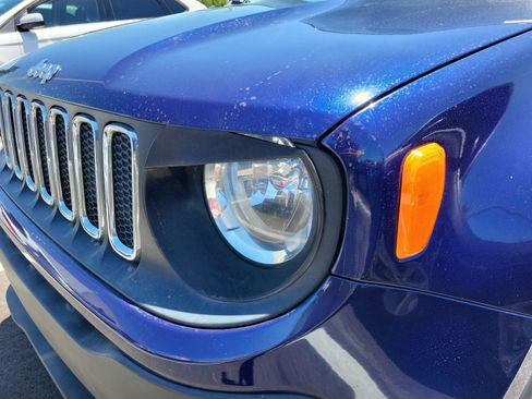 Used 2016 Jeep Renegade Latitude image 5