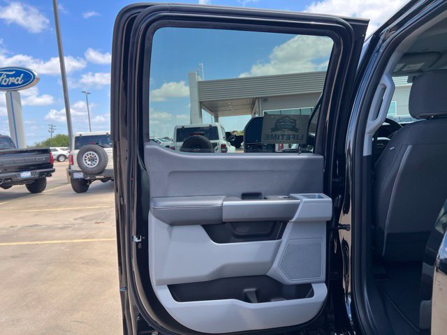 New 2026 Ford F250 XL w/ STX Appearance Package AWD/4WD image 15