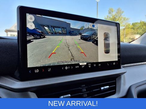 Used 2025 Ford Explorer Active w/ Active Comfort Package AWD/4WD image 9