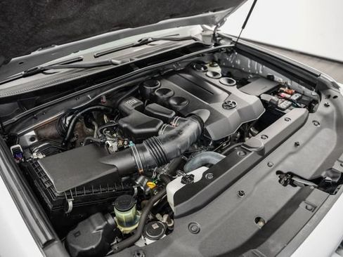 Used 2019 Toyota 4Runner SR5 RWD image 45
