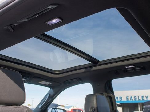 Used 2023 Chevrolet Suburban RST w/ Luxury Package image 23