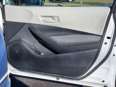 Used 2023 Toyota Corolla LE image 10