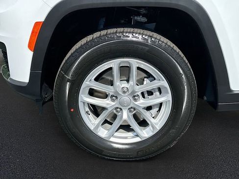 New 2026 Jeep Grand Cherokee L Laredo AWD/4WD image 19