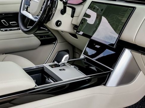 New 2026 Land Rover Range Rover Long Wheelbase Autobiography AWD/4WD image 31