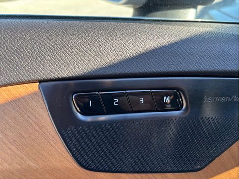 Used 2023 Volvo XC90 B5 Plus Bright image 23