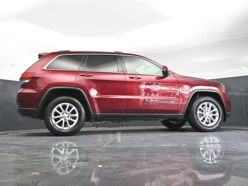 Used 2021 Jeep Grand Cherokee Laredo RWD image 38