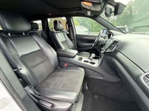 Used 2019 Jeep Grand Cherokee Altitude AWD/4WD image 24