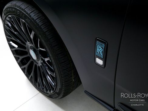 Used 2024 Rolls-Royce Cullinan AWD/4WD image 47