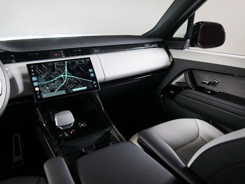 New 2026 Land Rover Range Rover Sport Dynamic SE AWD/4WD image 17