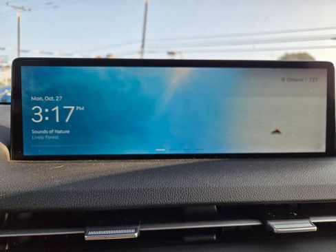 Used 2023 Genesis GV70 2.5T w/ Advanced Package image 24