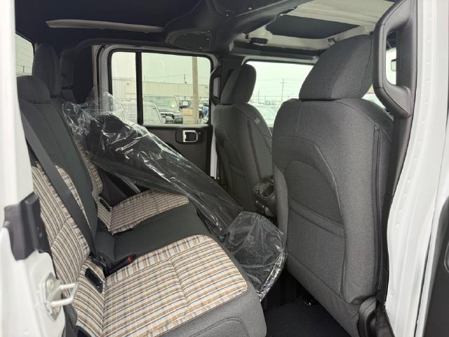 New 2026 Jeep Gladiator Sport AWD/4WD image 14