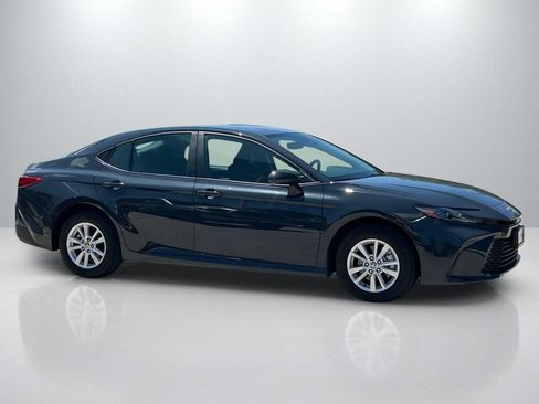 Used 2025 Toyota Camry LE w/ Convenience Package AWD/4WD image 4