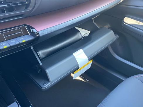 New 2026 Toyota Prius Plug-In Hybrid FWD image 25