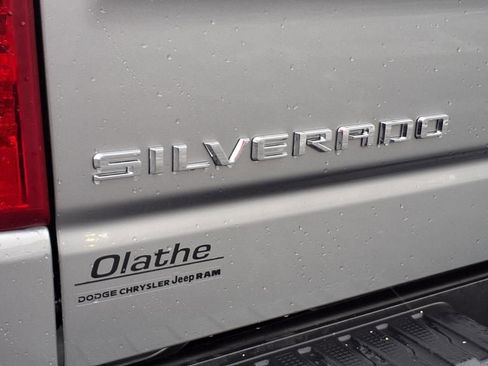 Used 2025 Chevrolet Silverado 1500 LT image 19