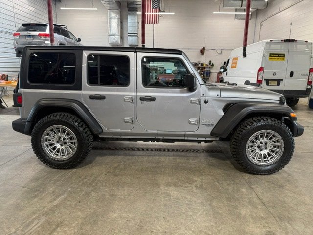 Used 2020 Jeep Wrangler Unlimited Sport AWD/4WD image 6