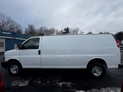 Used 2023 Chevrolet Express 2500 RWD 2500 155 w/ Driver Convenience Package image 3