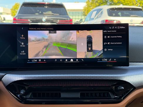 Used 2025 BMW 330i Sedan w/ Premium Package image 29