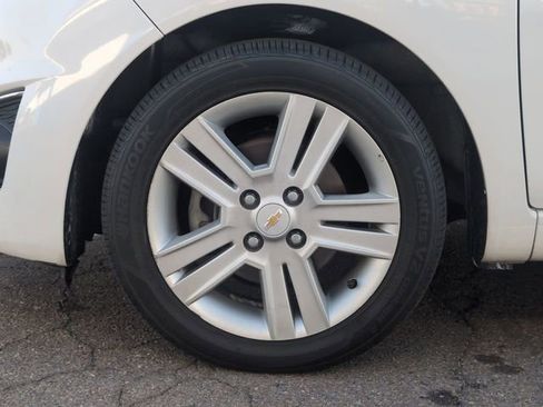Certified 2014 Chevrolet Spark LT FWD image 28