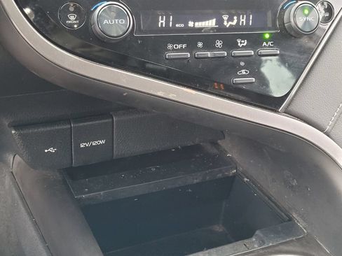 Used 2023 Toyota Camry XSE FWD image 20