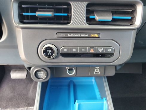 New 2025 Ford Maverick XLT w/ XLT Luxury Package image 16