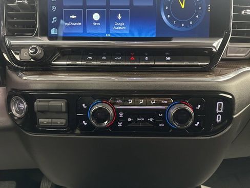 Used 2024 Chevrolet Silverado 1500 RST w/ Protection Package image 17