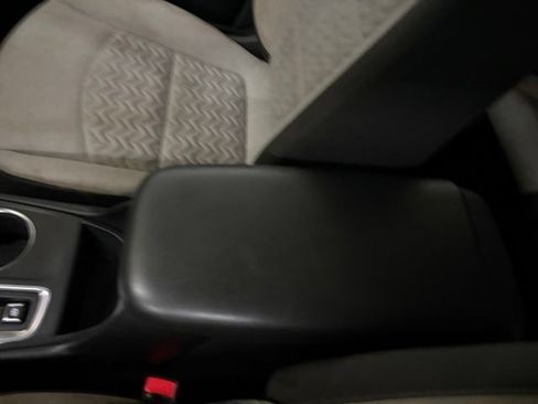 Used 2022 Chevrolet Equinox LS w/ LS Convenience Package FWD image 49