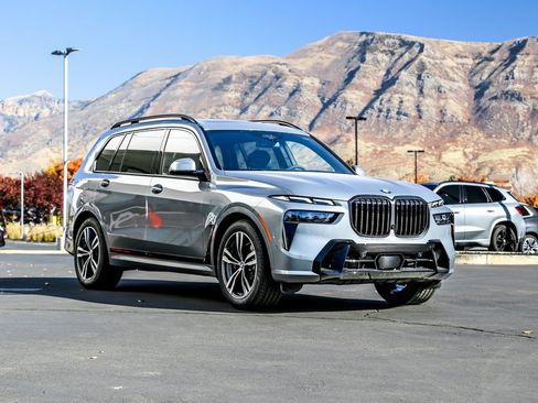 New 2026 BMW X7 xDrive40i w/ M Sport Package image 7