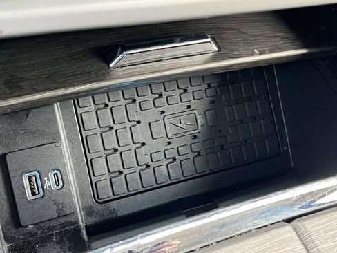 Used 2024 Ford Expedition Max Limited image 36