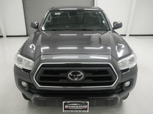 Used 2021 Toyota Tacoma SR5 RWD image 2