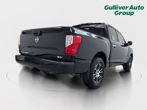 Used 2021 Nissan Titan SV w/ SV Convenience Package RWD image 8