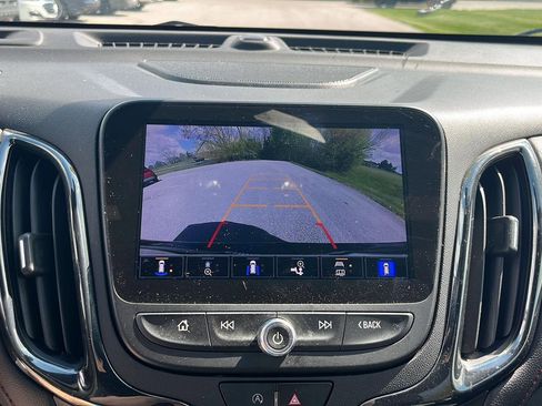 Used 2022 Chevrolet Equinox RS w/ RS Leather Package image 19