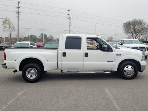 Used 2001 Ford F350 XLT image 2