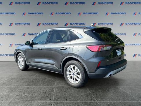 Used 2020 Ford Escape SE FWD image 3
