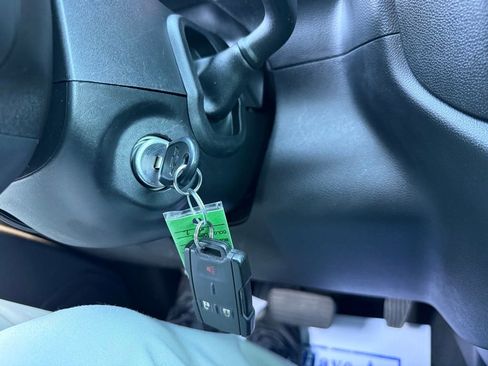 Used 2021 Chevrolet Silverado 2500 Custom w/ Infotainment Package image 23