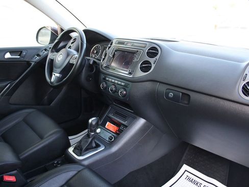Used 2016 Volkswagen Tiguan SE FWD image 6