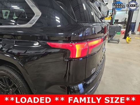 Used 2025 Toyota Sequoia SR5 w/ SR5 Premium Package image 25