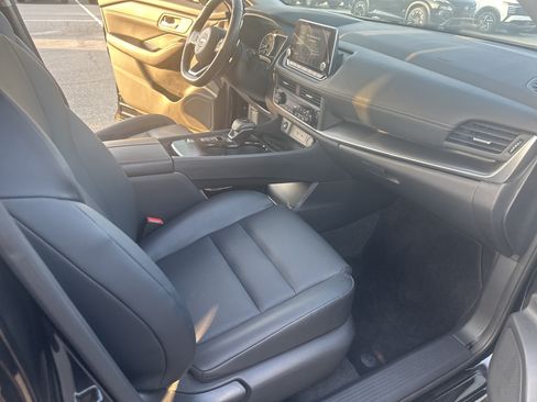 Certified 2024 Nissan Rogue SV w/ SV Premium Package FWD image 23