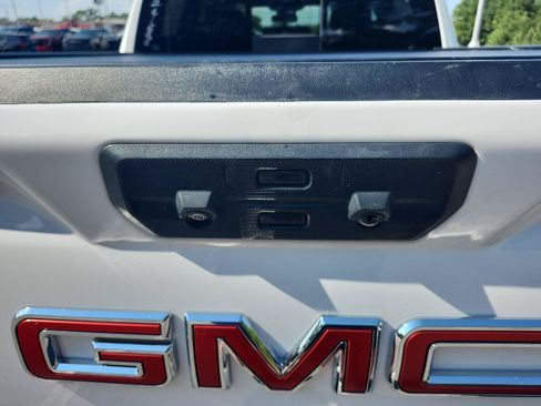 Used 2025 GMC Sierra 1500 SLT w/ SLT Premium Plus Package AWD/4WD image 13