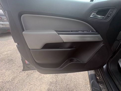 Used 2016 Chevrolet Colorado LT w/ LT Convenience Package AWD/4WD image 7
