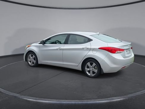 Used 2013 Hyundai Elantra GLS FWD image 6