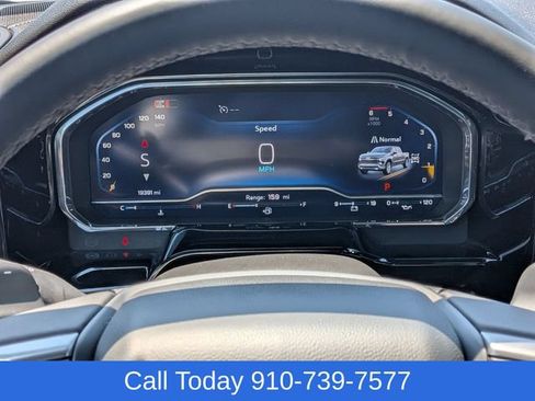 Used 2025 Chevrolet Silverado 1500 RST AWD/4WD image 21