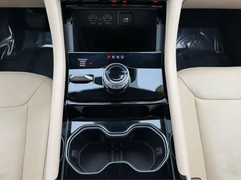 Used 2023 Jeep Grand Cherokee Limited image 22