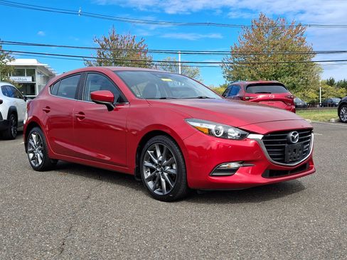 Used 2018 MAZDA MAZDA3 Touring image 1
