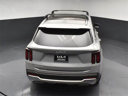 Certified 2025 Kia Sorento S w/ Panoramic Sunroof Package image 49