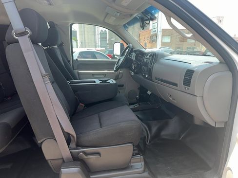 Used 2013 Chevrolet Silverado 2500 W/T AWD/4WD image 21