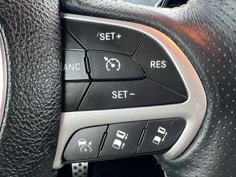 Used 2015 Dodge Challenger SRT w/ Technology Group image 26