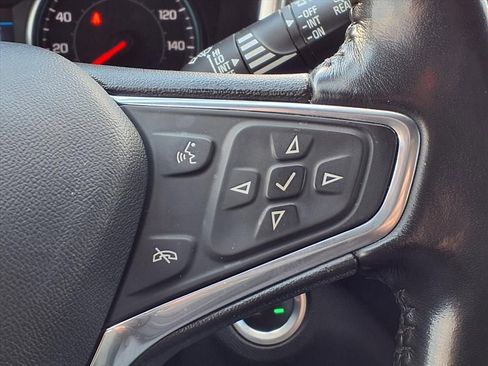 Used 2019 Chevrolet Equinox LT w/ Driver Convenience Package image 23